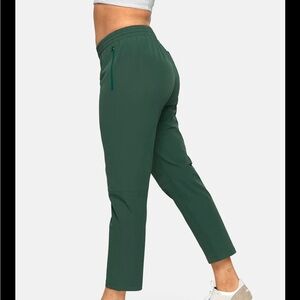 Green outdoor voices rec trek. Hardly used. Size S